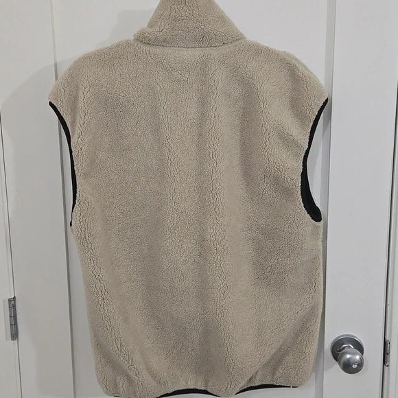 Vintage Marmot Deep Pile Fleece Vest! Excellent Used Condition! Size Medium! - Picture 2 of 4